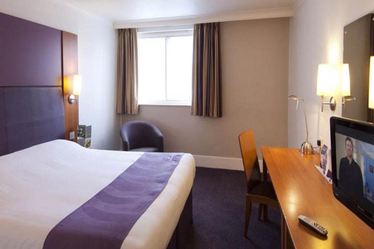 Premier Inn Barrow In Furness Eksteriør billede